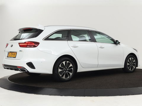 Kia Ceed 1.6 GDI PHEV DynamicPlusLine | Stoel & stuurverwarming | Adaptive cruise | Memory | Camera | Carplay | Full LED | Achterbankverwarming | Navigatie | Keyless