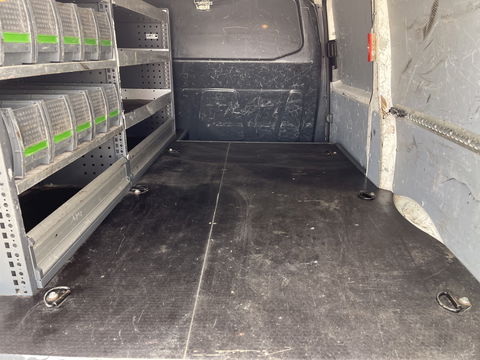 Volkswagen Transporter 2.0 TDI 102pk L1H1 Trendline / vaste prijs rijklaar € 14.950 ex btw / lease vanaf € 329 / airco / cruise / bijrijdersbank / imperial / ingerichte laadruimte met sloten !