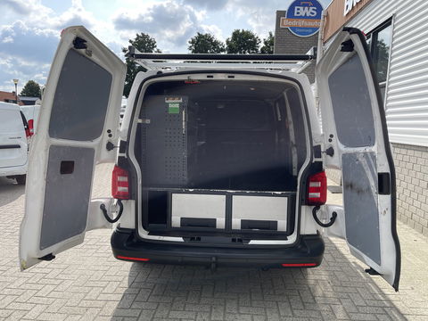 Volkswagen Transporter 2.0 TDI 102pk L1H1 Trendline / vaste prijs rijklaar € 14.950 ex btw / lease vanaf € 329 / airco / cruise / bijrijdersbank / imperial / ingerichte laadruimte met sloten !