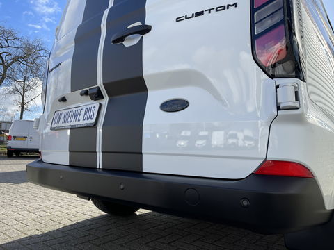 Ford Transit Custom 340 2.0 TDCI 130pk L2H1 Sport originele DC 5 persoons / rijlklaar € 42.950 ex btw / lease vanaf € 769 / 18 inch velgen 4 seizoenen banden / nieuwe bus BPM vrij !