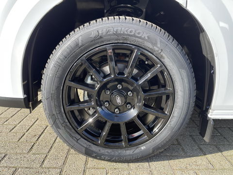 Ford Transit Custom 340 2.0 TDCI 130pk L2H1 Sport originele DC 5 persoons / rijlklaar € 42.950 ex btw / lease vanaf € 769 / 18 inch velgen 4 seizoenen banden / nieuwe bus BPM vrij !