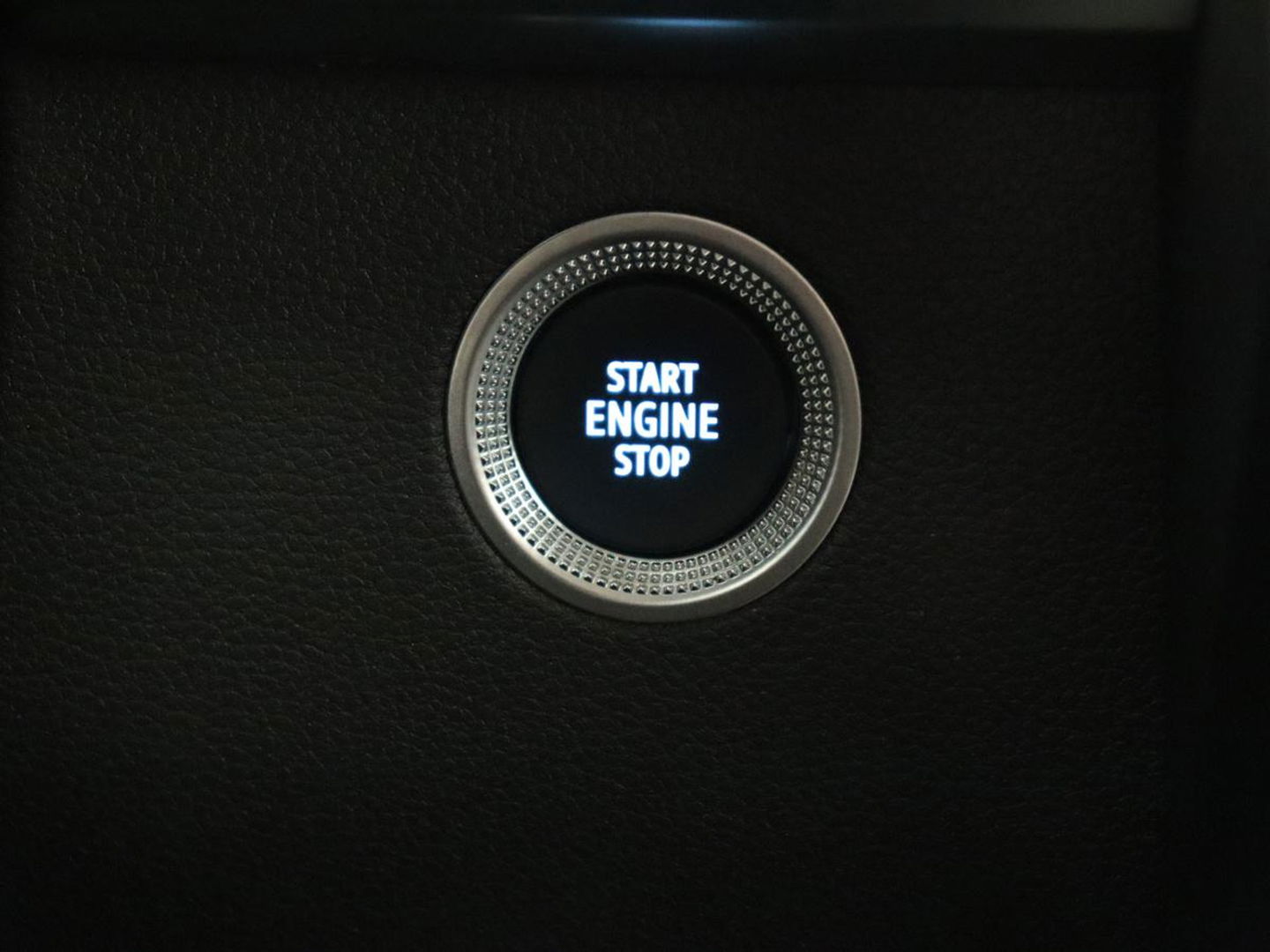 Renault ZOE R135 Intens Business 52 kWh | Stoel & stuurverwarming | Warmtepomp | Half leder | Carplay | Full LED | Keyless | Camera | Navigatie | Digital Cockpit | Climate control