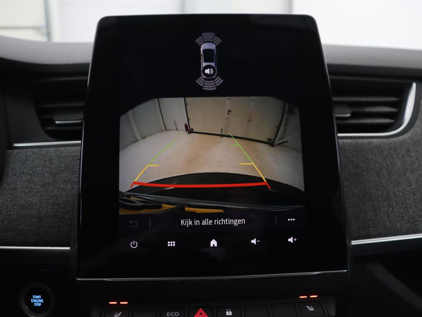 Renault ZOE R135 Intens Business 52 kWh | Stoel & stuurverwarming | Warmtepomp | Half leder | Carplay | Full LED | Keyless | Camera | Navigatie | Digital Cockpit | Climate control