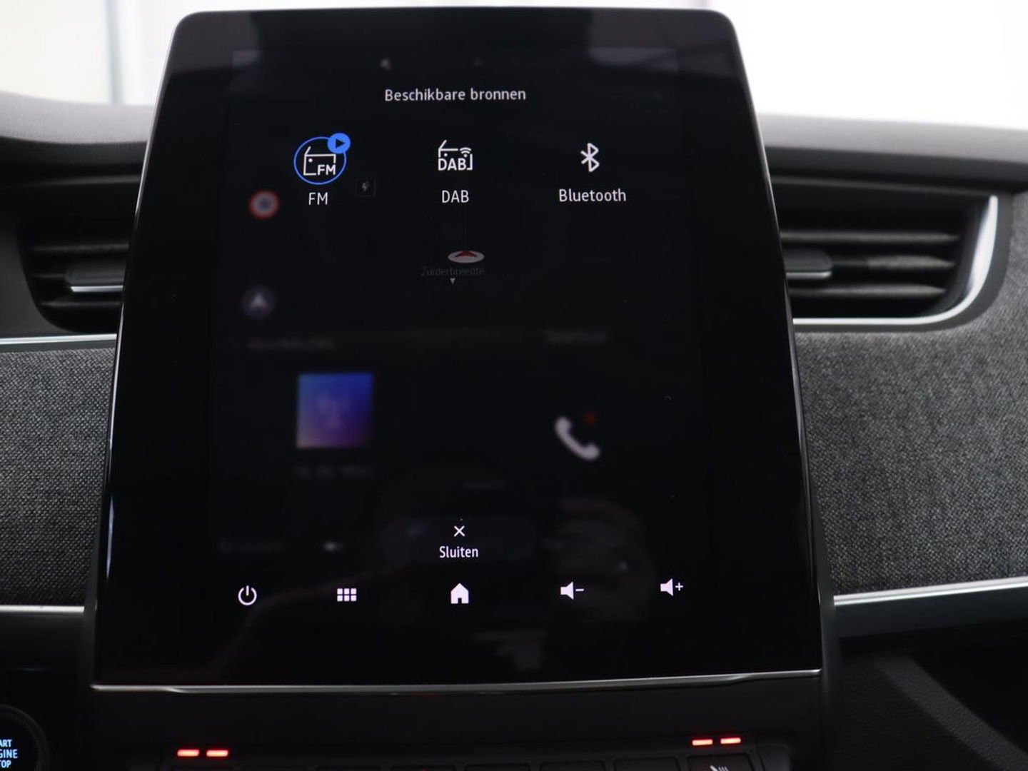 Renault ZOE R135 Intens Business 52 kWh | Stoel & stuurverwarming | Warmtepomp | Half leder | Carplay | Full LED | Keyless | Camera | Navigatie | Digital Cockpit | Climate control