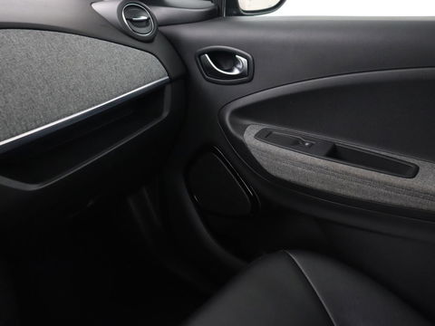 Renault ZOE R135 Intens Business 52 kWh | Stoel & stuurverwarming | Warmtepomp | Half leder | Carplay | Full LED | Keyless | Camera | Navigatie | Digital Cockpit | Climate control