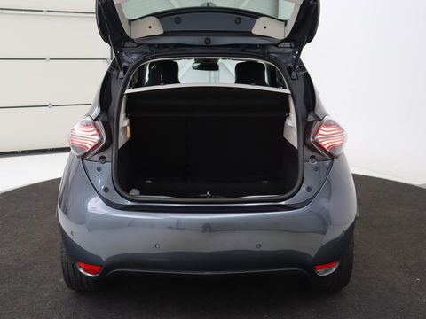 Renault ZOE R135 Intens Business 52 kWh | Stoel & stuurverwarming | Warmtepomp | Half leder | Carplay | Full LED | Keyless | Camera | Navigatie | Digital Cockpit | Climate control