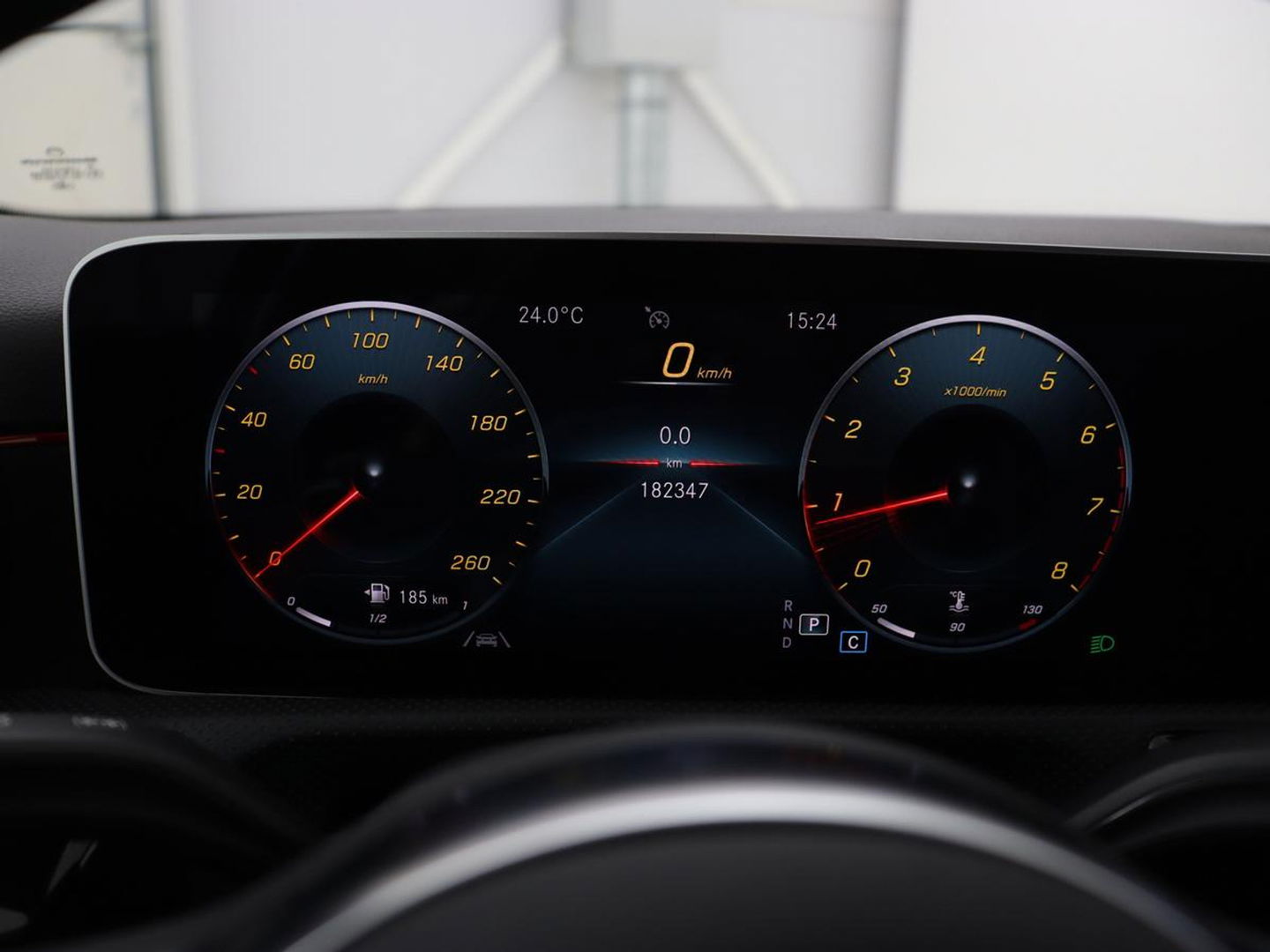 Mercedes-Benz A-Klasse 180 AMG Night Upgrade | Camera | Widescreen | Stoelverwarming | Full LED | Park Assist | Navigatie | Alcantara
