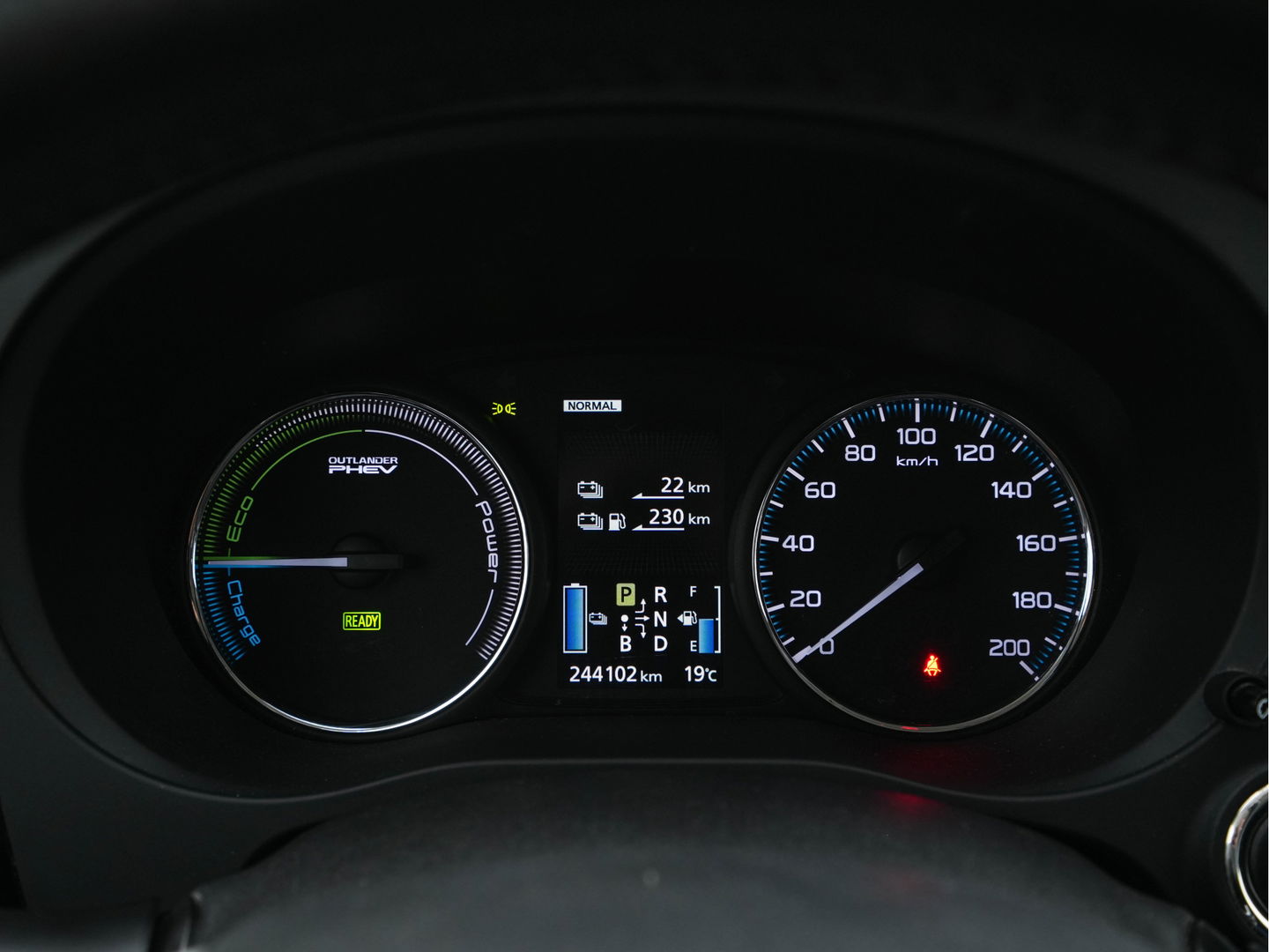 Mitsubishi Outlander 2.0 PHEV Executive Edition Aut. *1/2LEATHER | XENON | NAVI-FULLMAP | CAMERA | KEYLESS | DAB+ | COMFORT-SEATS | 18''ALU*