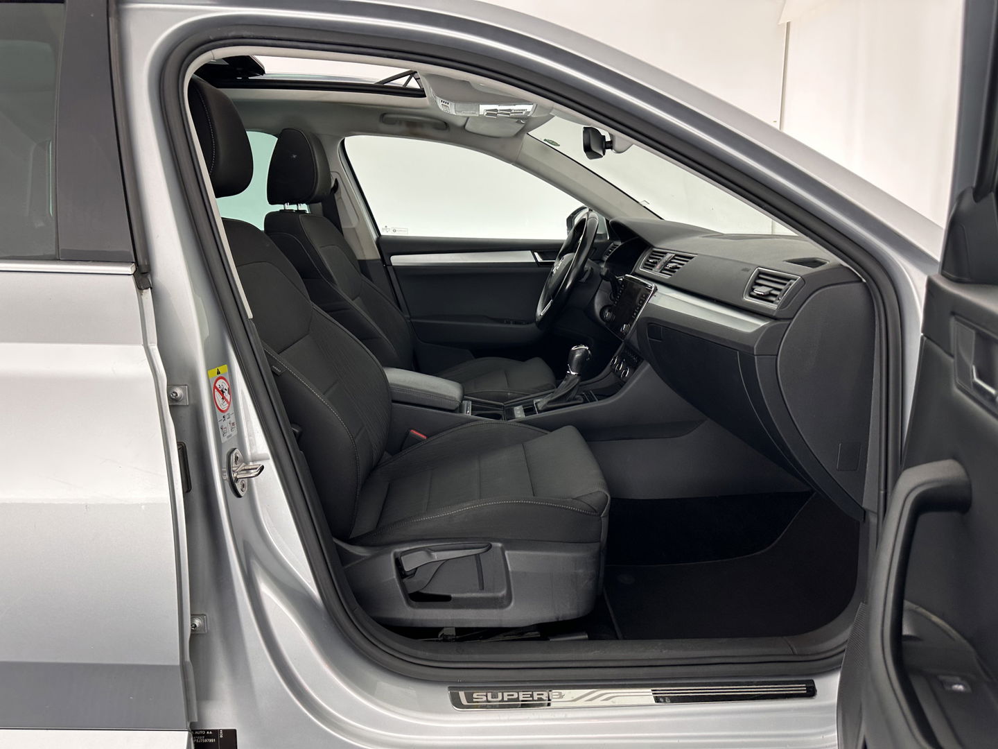 Škoda Superb Combi 1.6 TDI Clever Edition Aut. *PANO | XENON | MEMORY-PACK | NAVI-FULLMAP | COMFORT-SEATS | ECC | PDC | CRUISE | 17''ALU*