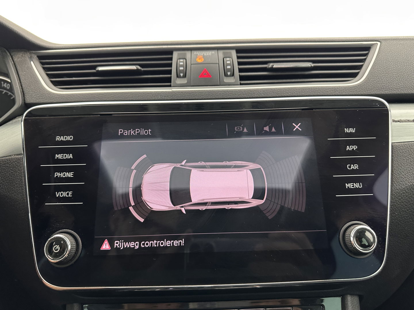 Škoda Superb Combi 1.6 TDI Clever Edition Aut. *PANO | XENON | MEMORY-PACK | NAVI-FULLMAP | COMFORT-SEATS | ECC | PDC | CRUISE | 17''ALU*