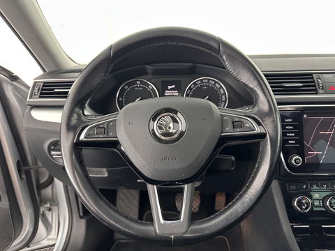 Škoda Superb Combi 1.6 TDI Clever Edition Aut. *PANO | XENON | MEMORY-PACK | NAVI-FULLMAP | COMFORT-SEATS | ECC | PDC | CRUISE | 17''ALU*