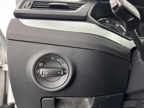 Škoda Superb Combi 1.6 TDI Clever Edition Aut. *PANO | XENON | MEMORY-PACK | NAVI-FULLMAP | COMFORT-SEATS | ECC | PDC | CRUISE | 17''ALU*