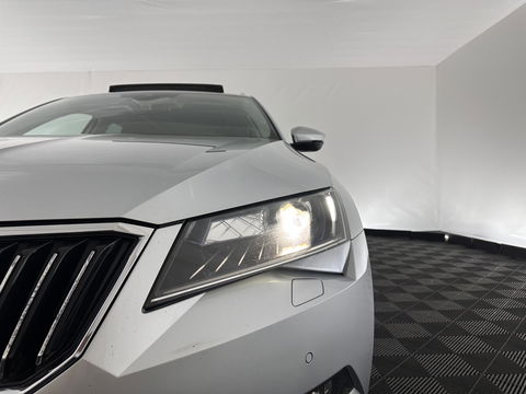 Škoda Superb Combi 1.6 TDI Clever Edition Aut. *PANO | XENON | MEMORY-PACK | NAVI-FULLMAP | COMFORT-SEATS | ECC | PDC | CRUISE | 17''ALU*