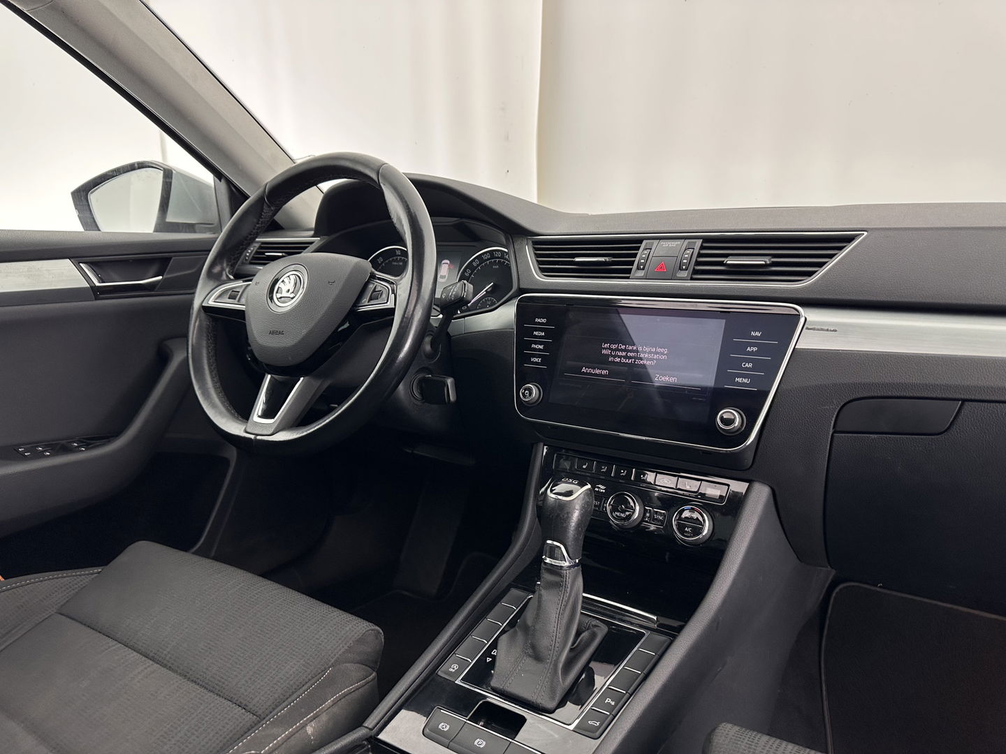 Škoda Superb Combi 1.6 TDI Clever Edition Aut. *PANO | XENON | MEMORY-PACK | NAVI-FULLMAP | COMFORT-SEATS | ECC | PDC | CRUISE | 17''ALU*