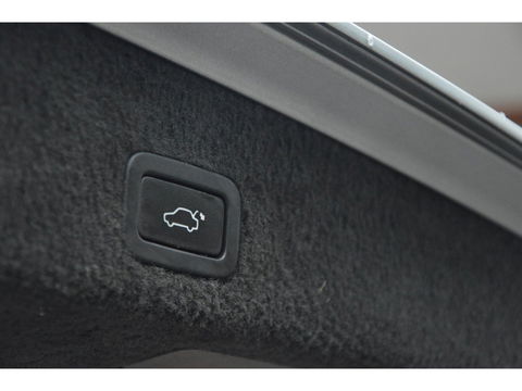Volvo XC70 D3 5 Cilinder Limited Edition | Stoelverwarming | Cruise Control | Trekhaak 1600KG | Panoramadak |