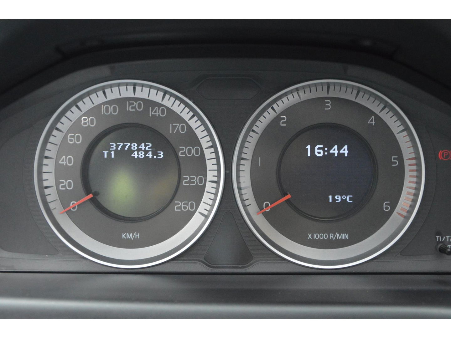 Volvo XC70 D3 5 Cilinder Limited Edition | Stoelverwarming | Cruise Control | Trekhaak 1600KG | Panoramadak |