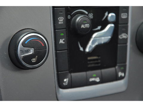 Volvo XC70 D3 5 Cilinder Limited Edition | Stoelverwarming | Cruise Control | Trekhaak 1600KG | Panoramadak |