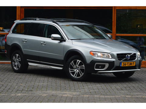 Volvo XC70 D3 5 Cilinder Limited Edition | Stoelverwarming | Cruise Control | Trekhaak 1600KG | Panoramadak |