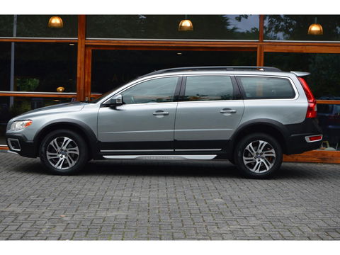 Volvo XC70 D3 5 Cilinder Limited Edition | Stoelverwarming | Cruise Control | Trekhaak 1600KG | Panoramadak |