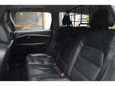 Volvo XC70 D3 5 Cilinder Limited Edition | Stoelverwarming | Cruise Control | Trekhaak 1600KG | Panoramadak |