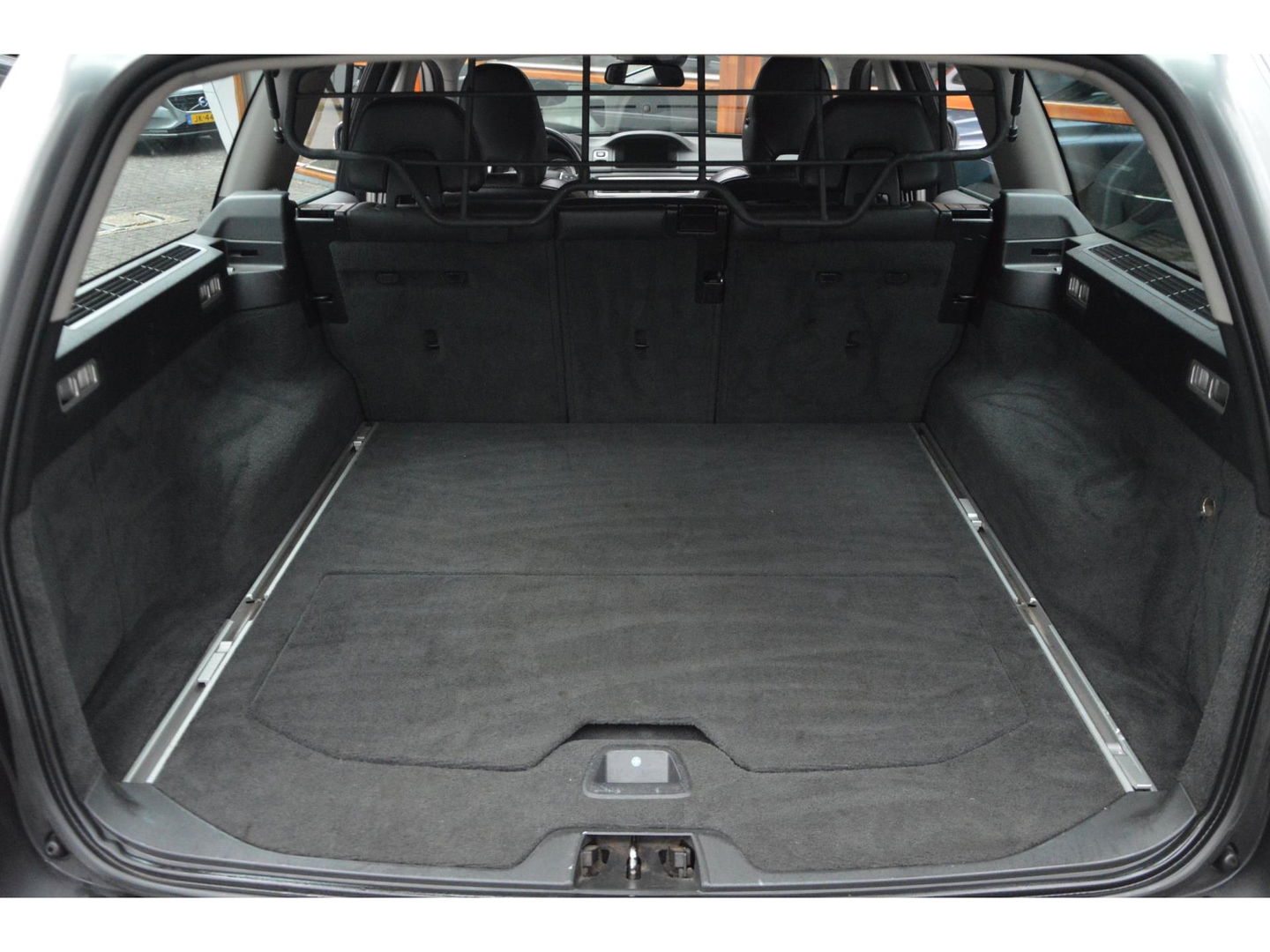Volvo XC70 D3 5 Cilinder Limited Edition | Stoelverwarming | Cruise Control | Trekhaak 1600KG | Panoramadak |
