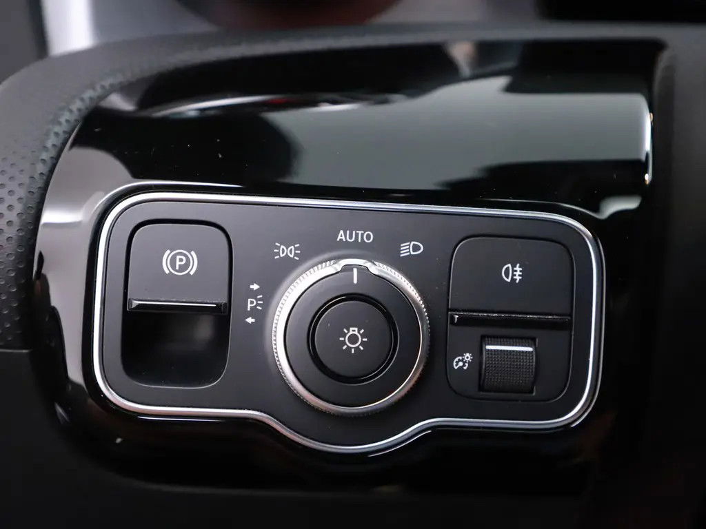 Mercedes-Benz CLA AMG Pano Sfeer CarPlay Memory NAP