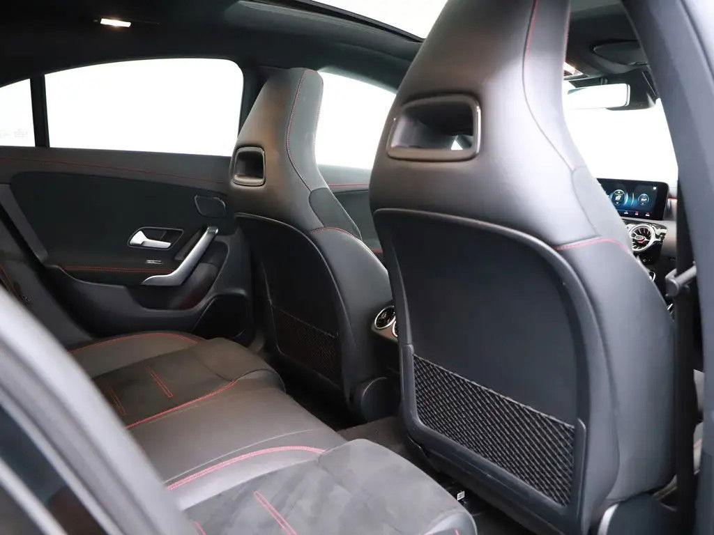 Mercedes-Benz CLA AMG Pano Sfeer CarPlay Memory NAP