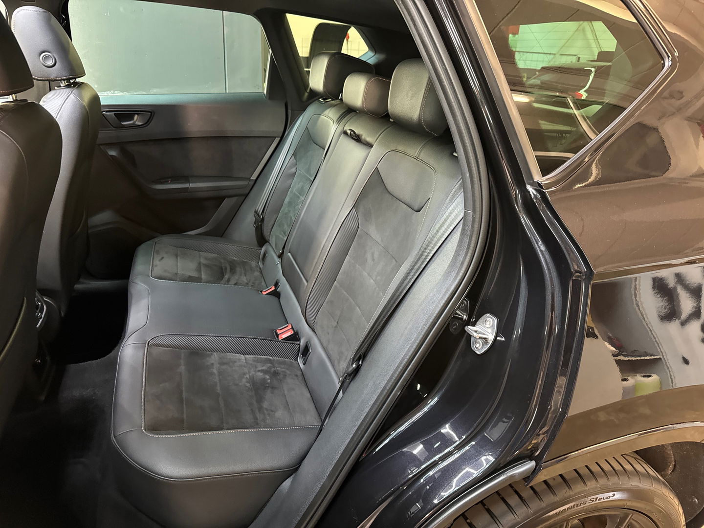 CUPRA Ateca 2.0 TSI 4DRIVE Pano|Beats|Keyl|360c|Trekhaak|VOL