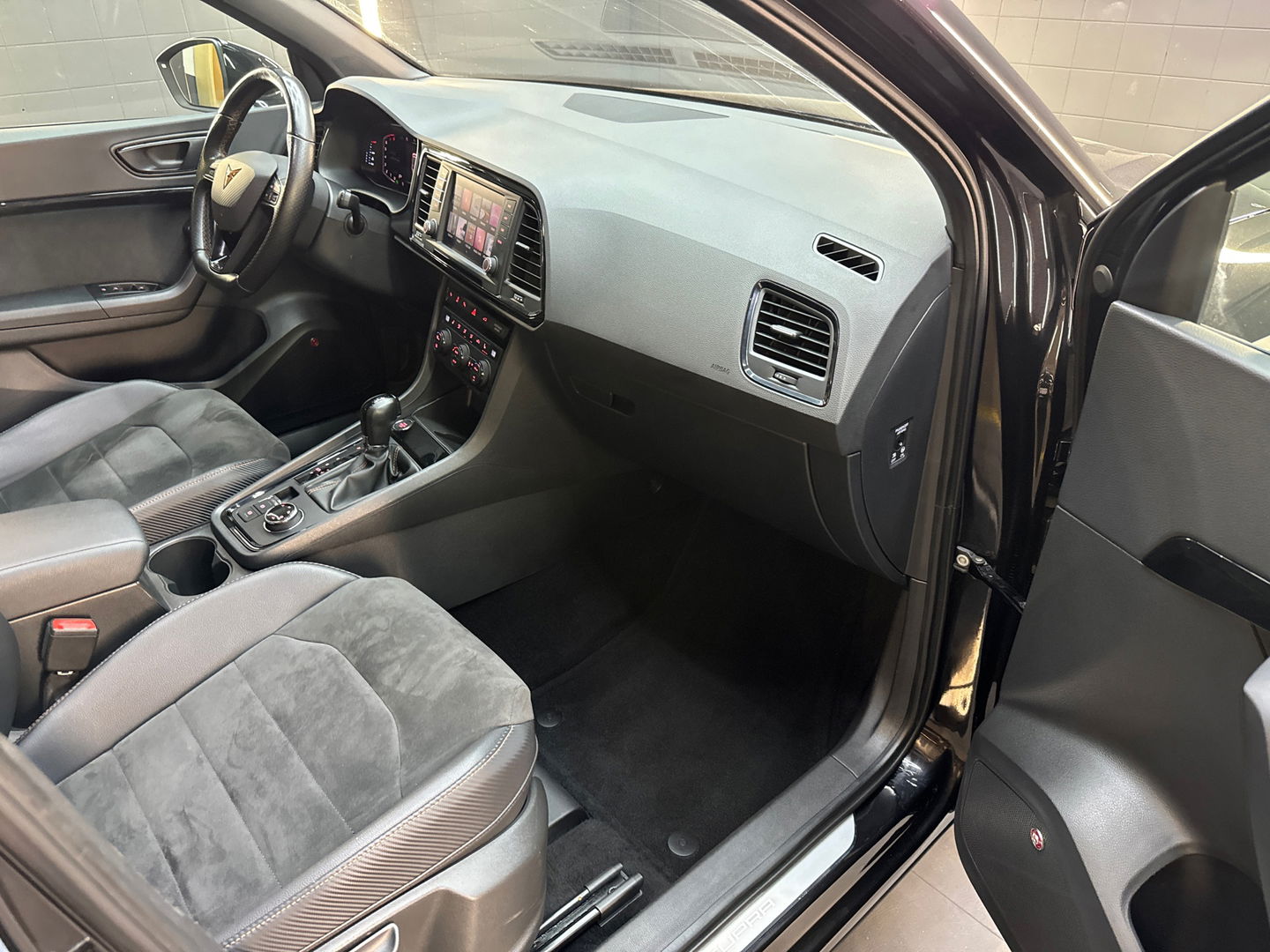 CUPRA Ateca 2.0 TSI 4DRIVE Pano|Beats|Keyl|360c|Trekhaak|VOL