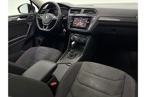 Volkswagen Tiguan 1.5 TSI ACT 150PK R-Line Black Style Pano Sfeer LED Camera Carplay Head-up Virtual Dynaudio Clima Cruise Navi PDC 20''LMV