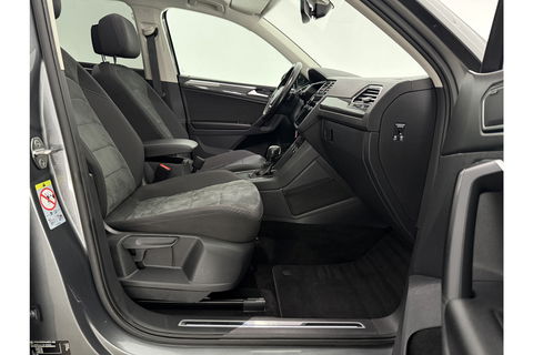 Volkswagen Tiguan 1.5 TSI ACT 150PK R-Line Black Style Pano Sfeer LED Camera Carplay Head-up Virtual Dynaudio Clima Cruise Navi PDC 20''LMV