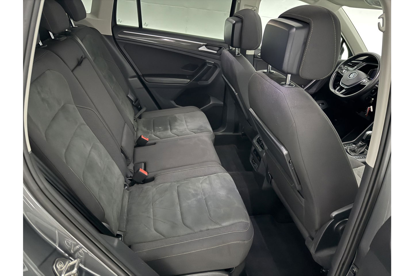 Volkswagen Tiguan 1.5 TSI ACT 150PK R-Line Black Style Pano Sfeer LED Camera Carplay Head-up Virtual Dynaudio Clima Cruise Navi PDC 20''LMV