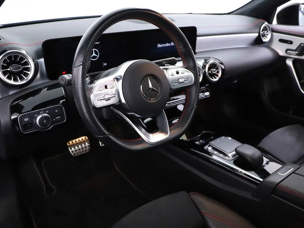 Mercedes-Benz CLA AMG Pano Sfeer CarPlay Memory NAP