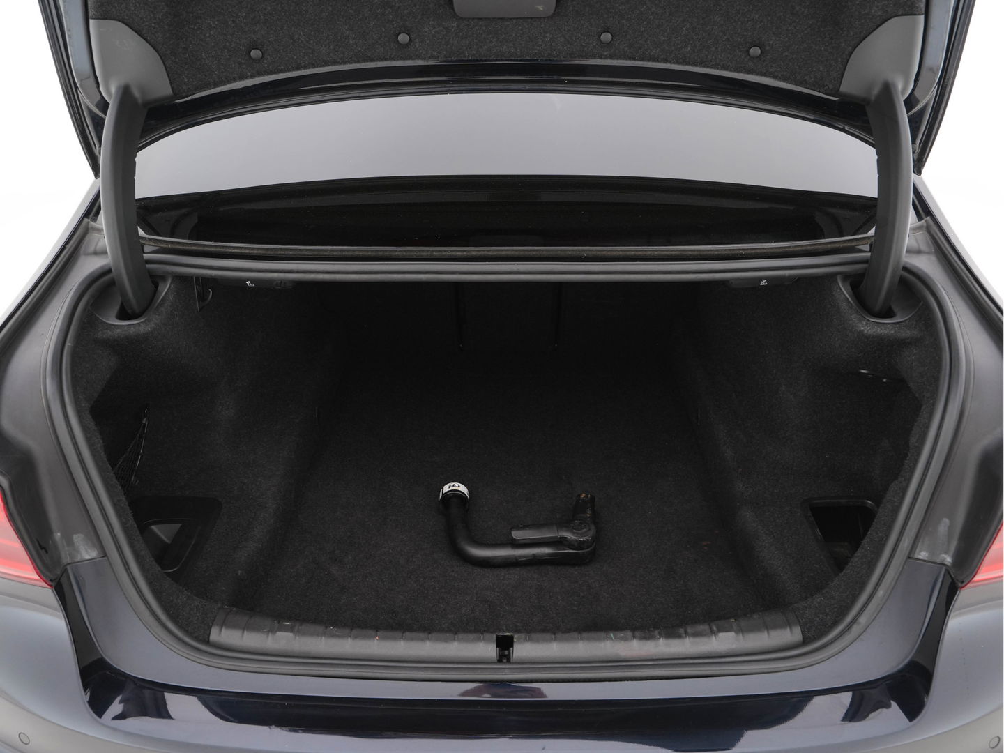 BMW 5 Serie 520d xDrive M-Sport-Pack High Executive Aut. *PANO | LUXURY-LEATHER | FULL-LED | HEAD-UP | DIGI-COCKPIT | NAVI-FULLMAP | TOP-VIEW | MEMORY-PACK | ECC | AMBIENT-LIGHT | PDC | CRUISE | SHIFT-PADDLES | TOWBAR  | 20''ALU*