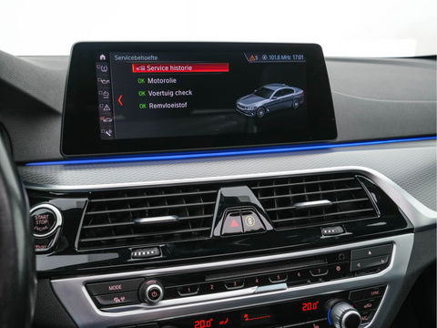 BMW 5 Serie 520d xDrive M-Sport-Pack High Executive Aut. *PANO | LUXURY-LEATHER | FULL-LED | HEAD-UP | DIGI-COCKPIT | NAVI-FULLMAP | TOP-VIEW | MEMORY-PACK | ECC | AMBIENT-LIGHT | PDC | CRUISE | SHIFT-PADDLES | TOWBAR  | 20''ALU*