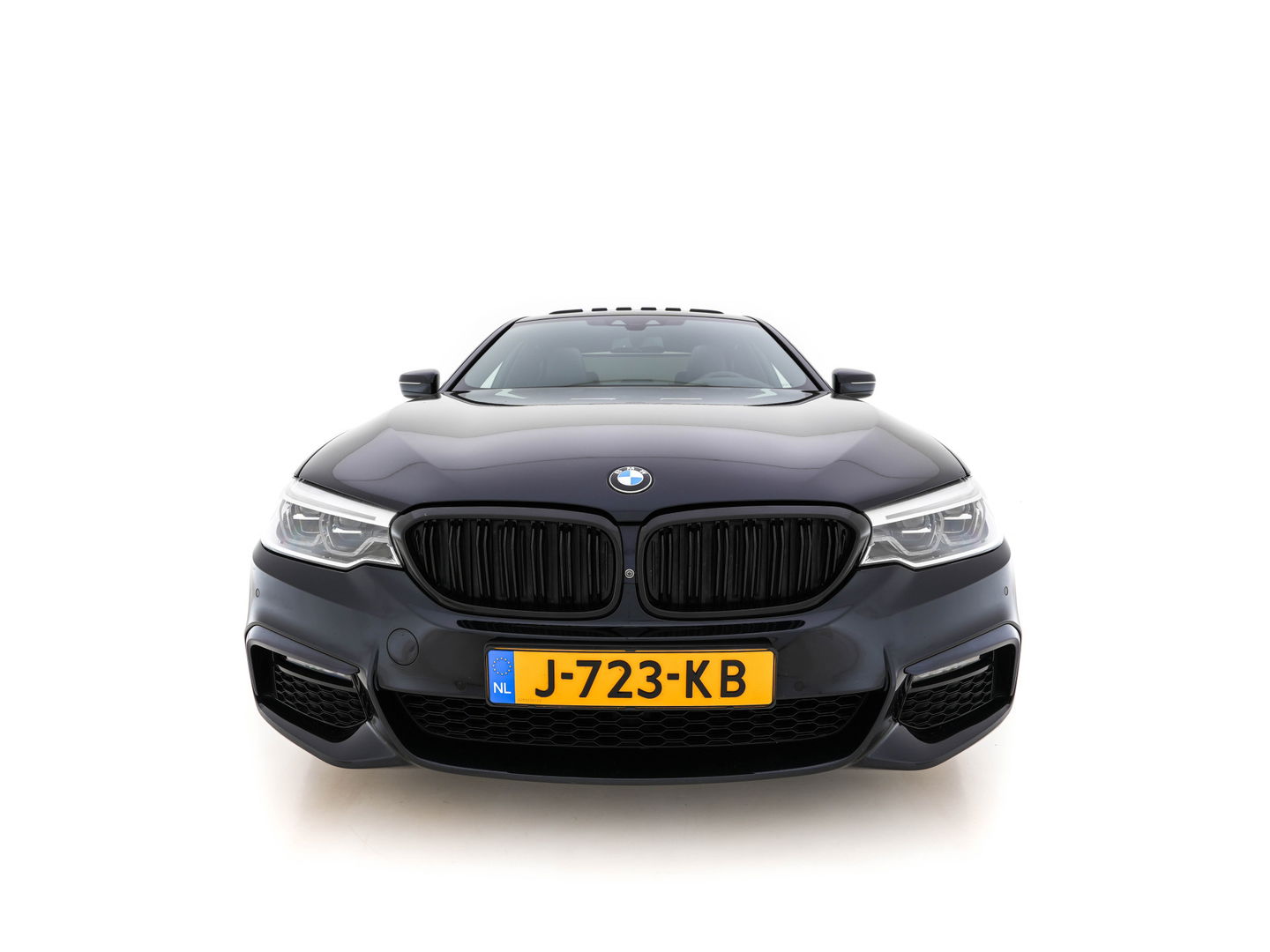 BMW 5 Serie 520d xDrive M-Sport-Pack High Executive Aut. *PANO | LUXURY-LEATHER | FULL-LED | HEAD-UP | DIGI-COCKPIT | NAVI-FULLMAP | TOP-VIEW | MEMORY-PACK | ECC | AMBIENT-LIGHT | PDC | CRUISE | SHIFT-PADDLES | TOWBAR  | 20''ALU*