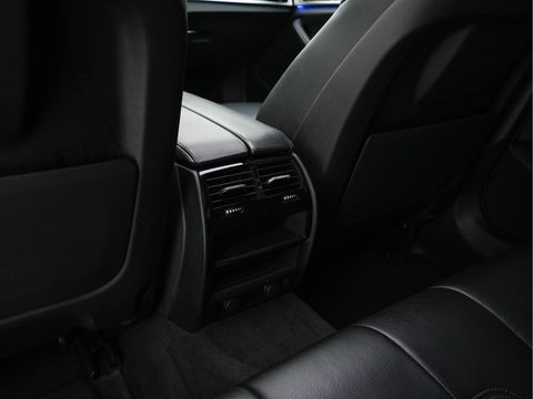 BMW 5 Serie 520d xDrive M-Sport-Pack High Executive Aut. *PANO | LUXURY-LEATHER | FULL-LED | HEAD-UP | DIGI-COCKPIT | NAVI-FULLMAP | TOP-VIEW | MEMORY-PACK | ECC | AMBIENT-LIGHT | PDC | CRUISE | SHIFT-PADDLES | TOWBAR  | 20''ALU*