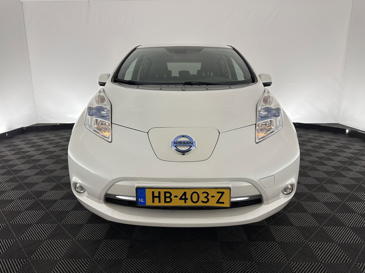 Nissan Leaf Tekna 24 kWh Aut. *LUXURY-LEATHER | FULL-LED | BOSE-SURROUND | TOP-VIEW | KEYLESS | NAVI-FULLMAP | ECC | HEATED-COMFORT-SEATS | CAMERA | DIGI-COCKPIT | 17"ALU*