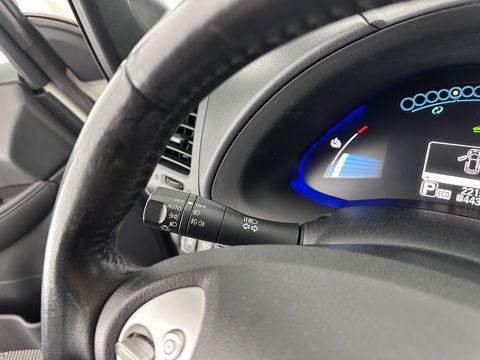 Nissan Leaf Tekna 24 kWh Aut. *LUXURY-LEATHER | FULL-LED | BOSE-SURROUND | TOP-VIEW | KEYLESS | NAVI-FULLMAP | ECC | HEATED-COMFORT-SEATS | CAMERA | DIGI-COCKPIT | 17"ALU*