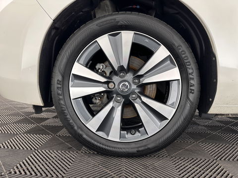 Nissan Leaf Tekna 24 kWh Aut. *LUXURY-LEATHER | FULL-LED | BOSE-SURROUND | TOP-VIEW | KEYLESS | NAVI-FULLMAP | ECC | HEATED-COMFORT-SEATS | CAMERA | DIGI-COCKPIT | 17"ALU*