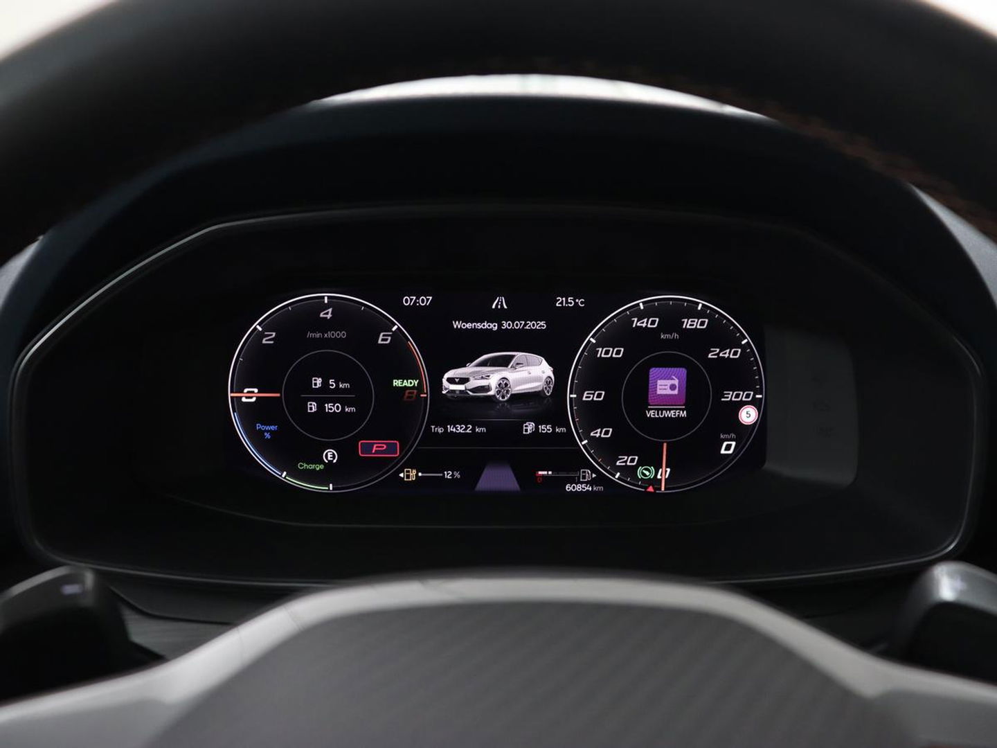 CUPRA Leon 1.4 e-Hybrid VZ | 245pk | Leder | Stoel & stuurverwarming | Adaptive cruise | Memory | Camera | Sfeerverlichting | Keyless | Full LED | PHEV