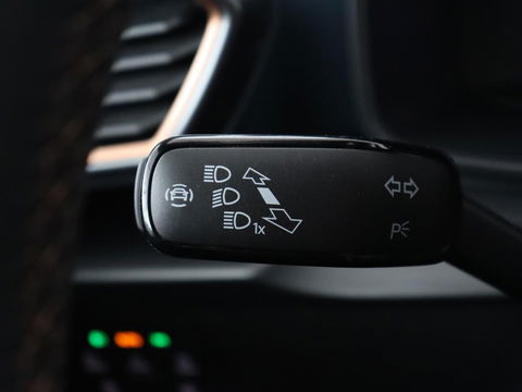 CUPRA Leon 1.4 e-Hybrid VZ | 245pk | Leder | Stoel & stuurverwarming | Adaptive cruise | Memory | Camera | Sfeerverlichting | Keyless | Full LED | PHEV
