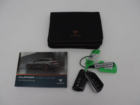 CUPRA Leon 1.4 e-Hybrid VZ | 245pk | Leder | Stoel & stuurverwarming | Adaptive cruise | Memory | Camera | Sfeerverlichting | Keyless | Full LED | PHEV