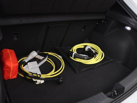 CUPRA Leon 1.4 e-Hybrid VZ | 245pk | Leder | Stoel & stuurverwarming | Adaptive cruise | Memory | Camera | Sfeerverlichting | Keyless | Full LED | PHEV