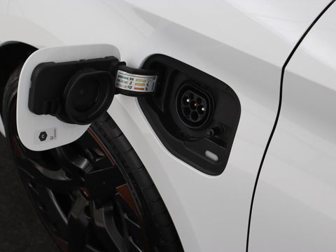 CUPRA Leon 1.4 e-Hybrid VZ | 245pk | Leder | Stoel & stuurverwarming | Adaptive cruise | Memory | Camera | Sfeerverlichting | Keyless | Full LED | PHEV