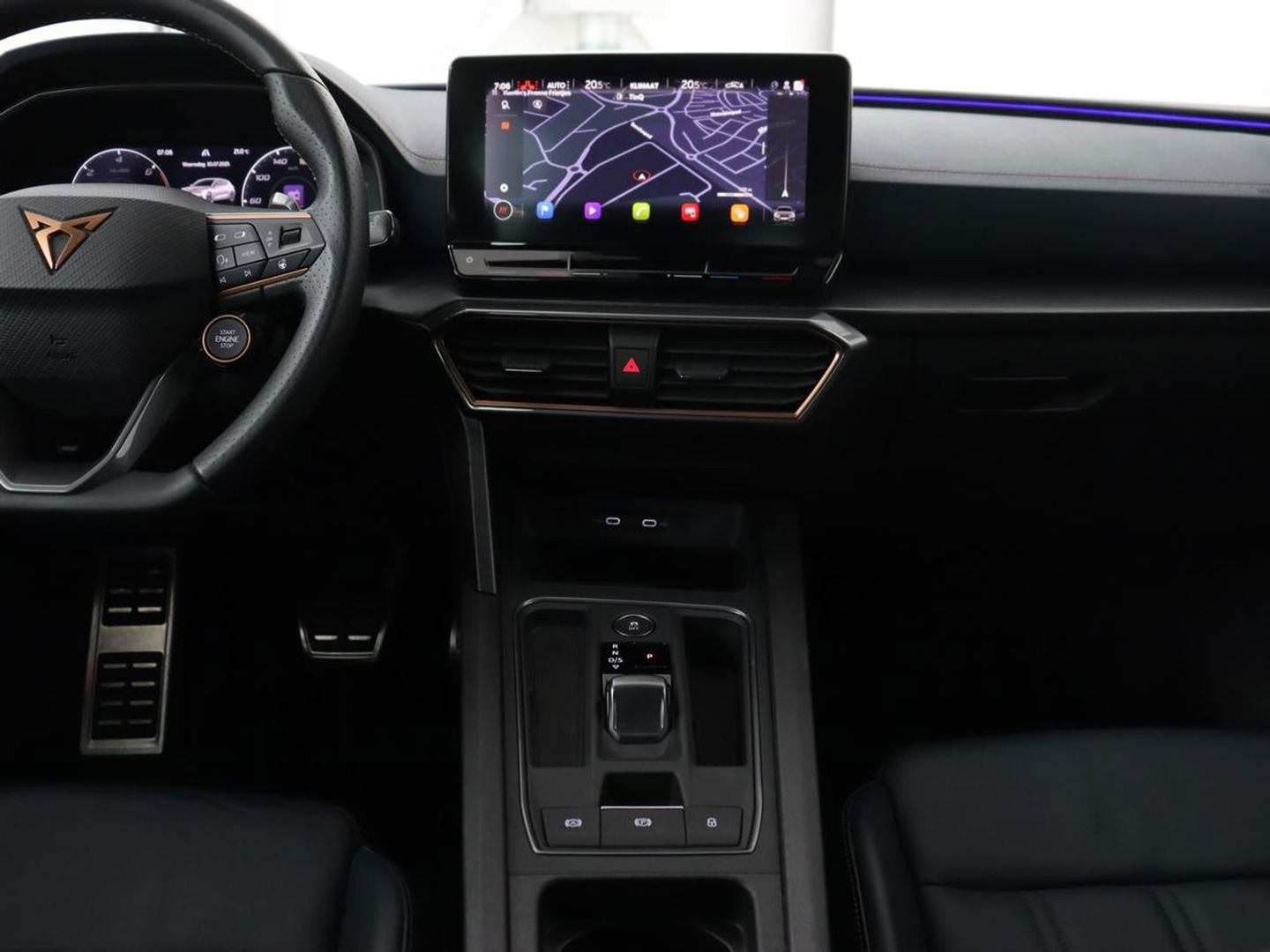 CUPRA Leon 1.4 e-Hybrid VZ | 245pk | Leder | Stoel & stuurverwarming | Adaptive cruise | Memory | Camera | Sfeerverlichting | Keyless | Full LED | PHEV