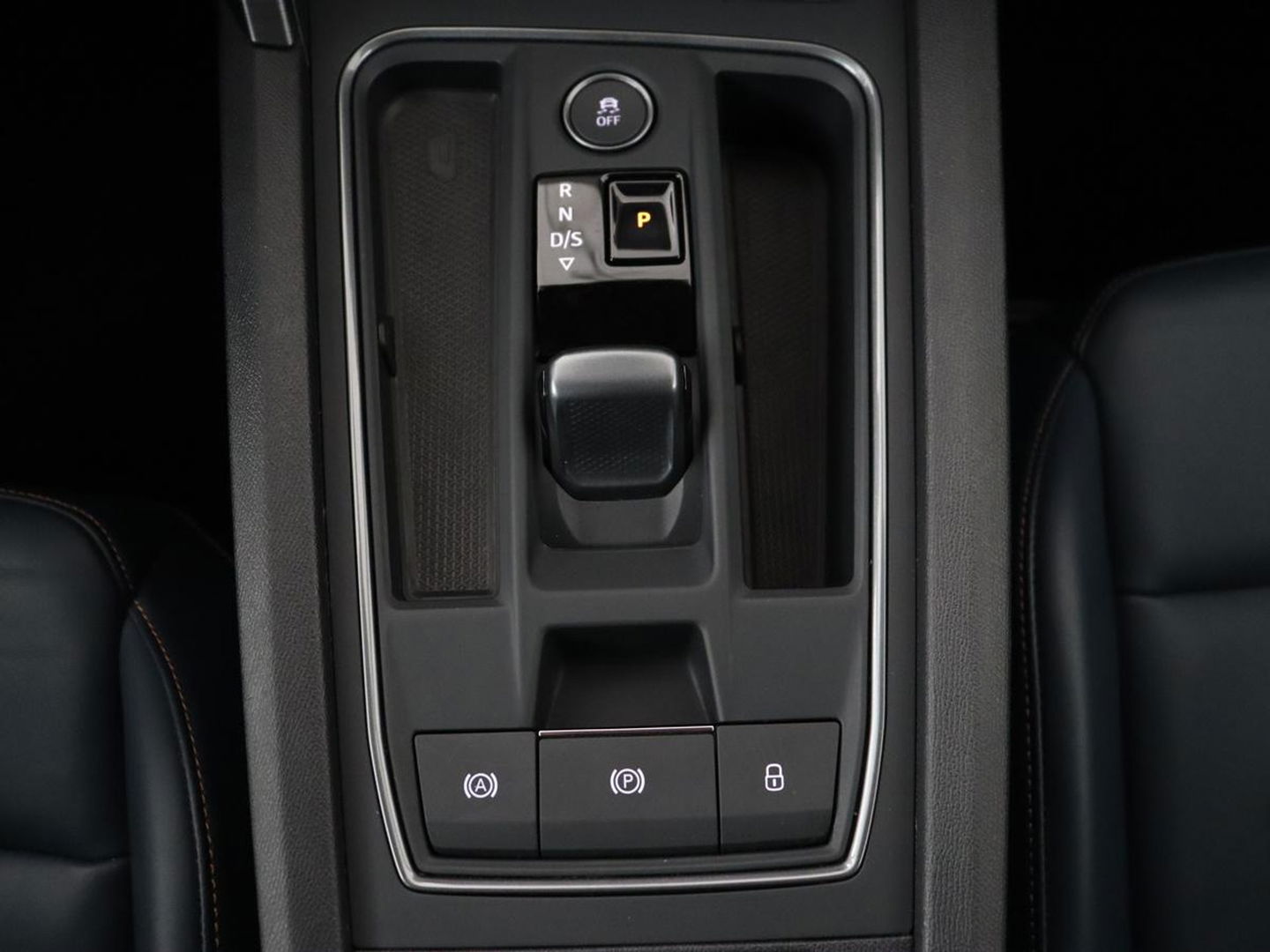 CUPRA Leon 1.4 e-Hybrid VZ | 245pk | Leder | Stoel & stuurverwarming | Adaptive cruise | Memory | Camera | Sfeerverlichting | Keyless | Full LED | PHEV