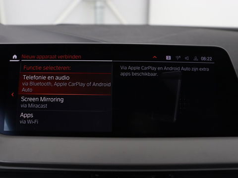BMW 1-serie 120i Business Edition | Stoelverwarming | Sportstoelen | Carplay | Live Cockpit | Navigatie | Climate control | Parkeerhulp | Cruise control