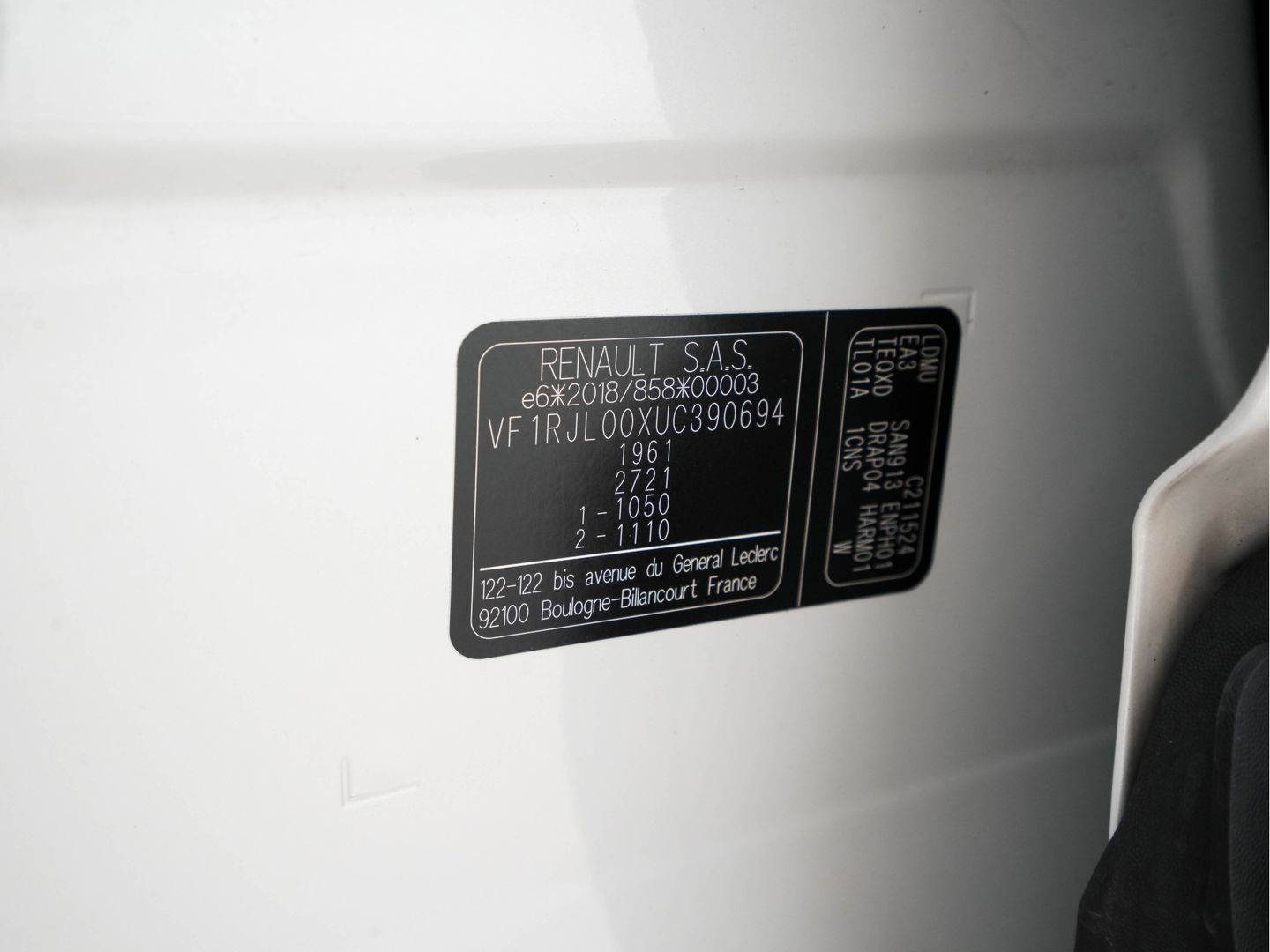Renault Arkana 1.6 E-Tech hybrid 145 techno (INCL-BTW) *LEATHER-MICROFIBRE | FULL-LED | DIGI-COCKPIT | LANE-ASSIST | BLIND-SPOT | NAVI-FULLMAP | AMBIENT-LIGHT | CAMERA | KEYLESS | DAB+ | COMFORT-SEATS | PRVACY-GLASS | 18''ALU*