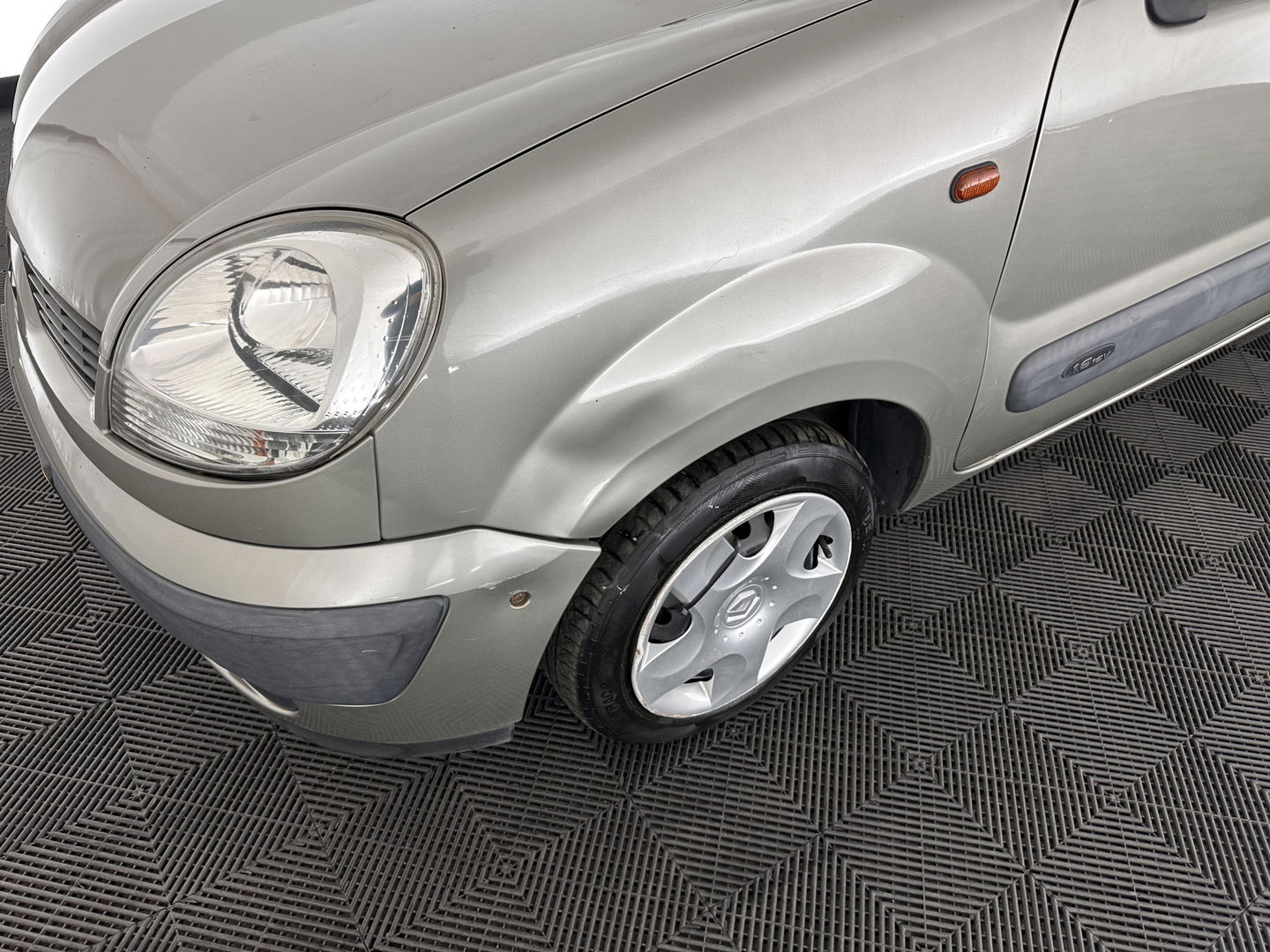 Renault Kangoo 1.6-16V Privilège *AIRCO | COMFORT-SEATS | TOWBAR | CRUISE | CAMERA | RADIO*